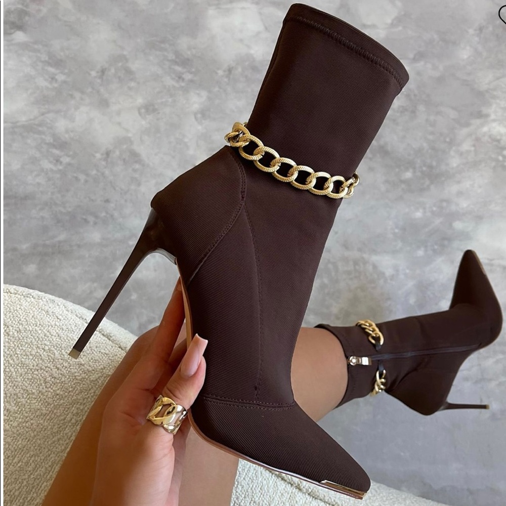 Brown booties with gold chain detail ✨
